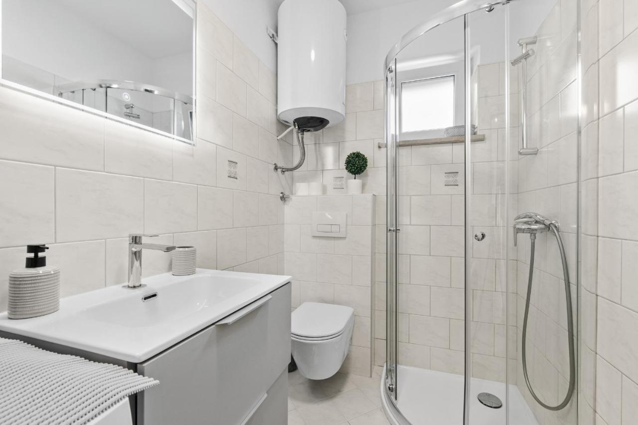 Apartamento Poli Nona - Renovated In 2023 Poreč Exterior foto